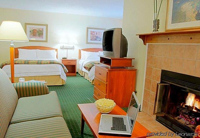 Sonesta Simply Suites Cleveland Airport Middleburg Heights Zimmer foto